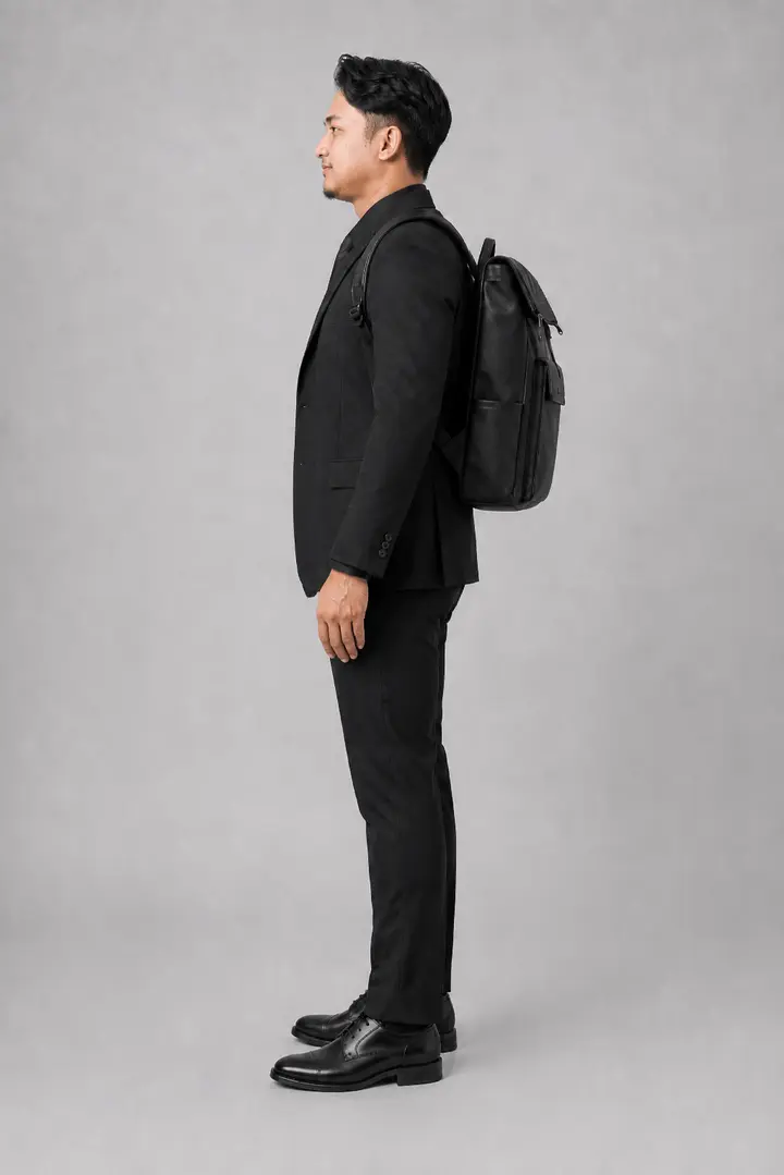 Side full-body reference with a visible gap between arm and torso